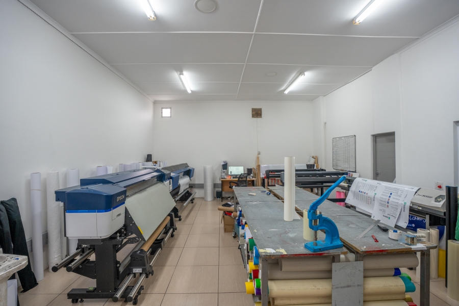 Commercial Property for Sale in Vincent Eastern Cape